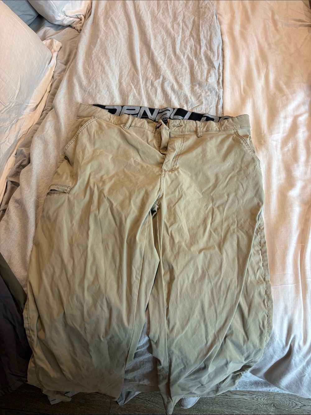 Men's Casual Chino Pants in Light Khaki
